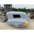 VOLVO VNL Hood thumbnail 3