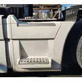 VOLVO VNL Side Fairing thumbnail 1