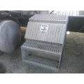 VOLVO VNL TOOL BOX thumbnail 1