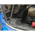 VOLVO VNM 200 Cab thumbnail 7