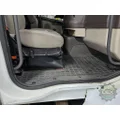 VOLVO VNM430 Cab thumbnail 16