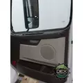 VOLVO VNM 8102 cab, complete thumbnail 6