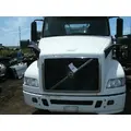 VOLVO VNM Hood thumbnail 2