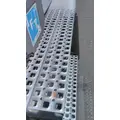 VOLVO VNR CAB STEP thumbnail 1