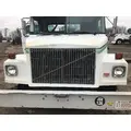 WHITE VOLVO WAH Hood thumbnail 4